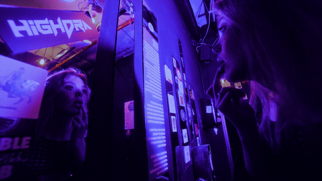 霓虹赛博朋克LUT预设17款.cube .drx .dng多平台支持LR/PR/达芬奇调色GradeFruit - City Noir LUTs & LR Presets