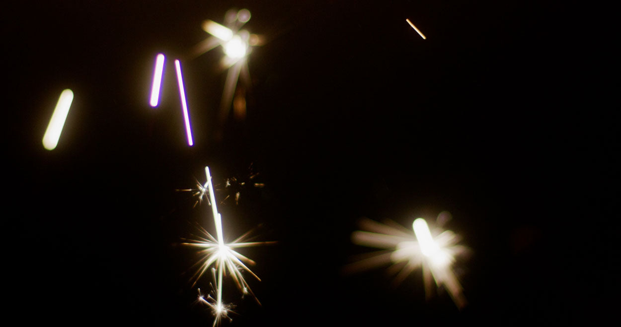 4K真实镜头光晕素材包闪光金色光效60叠加130图片PR/AE/PS照片视频光效素材Sickboat - SPARKLER LENS FLARES (4K)