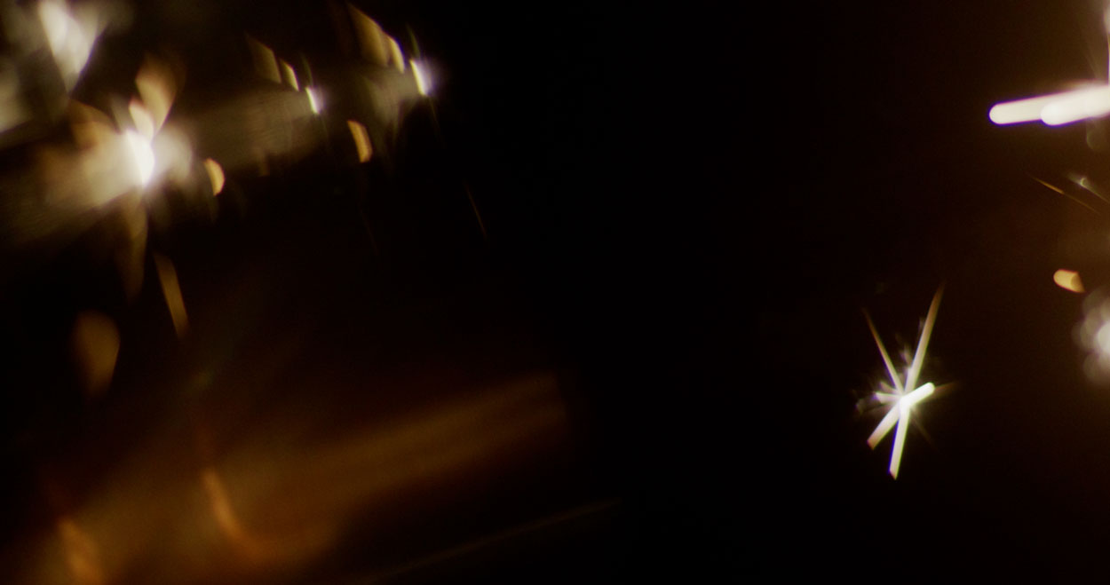 4K真实镜头光晕素材包闪光金色光效60叠加130图片PR/AE/PS照片视频光效素材Sickboat - SPARKLER LENS FLARES (4K)